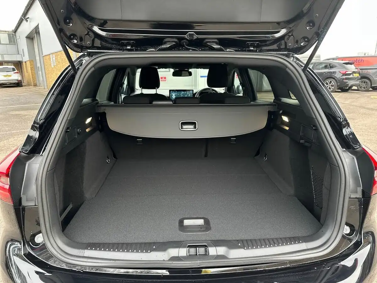 2025-ford-focus-10t-st-line-155ps-estate-powershift-big-27