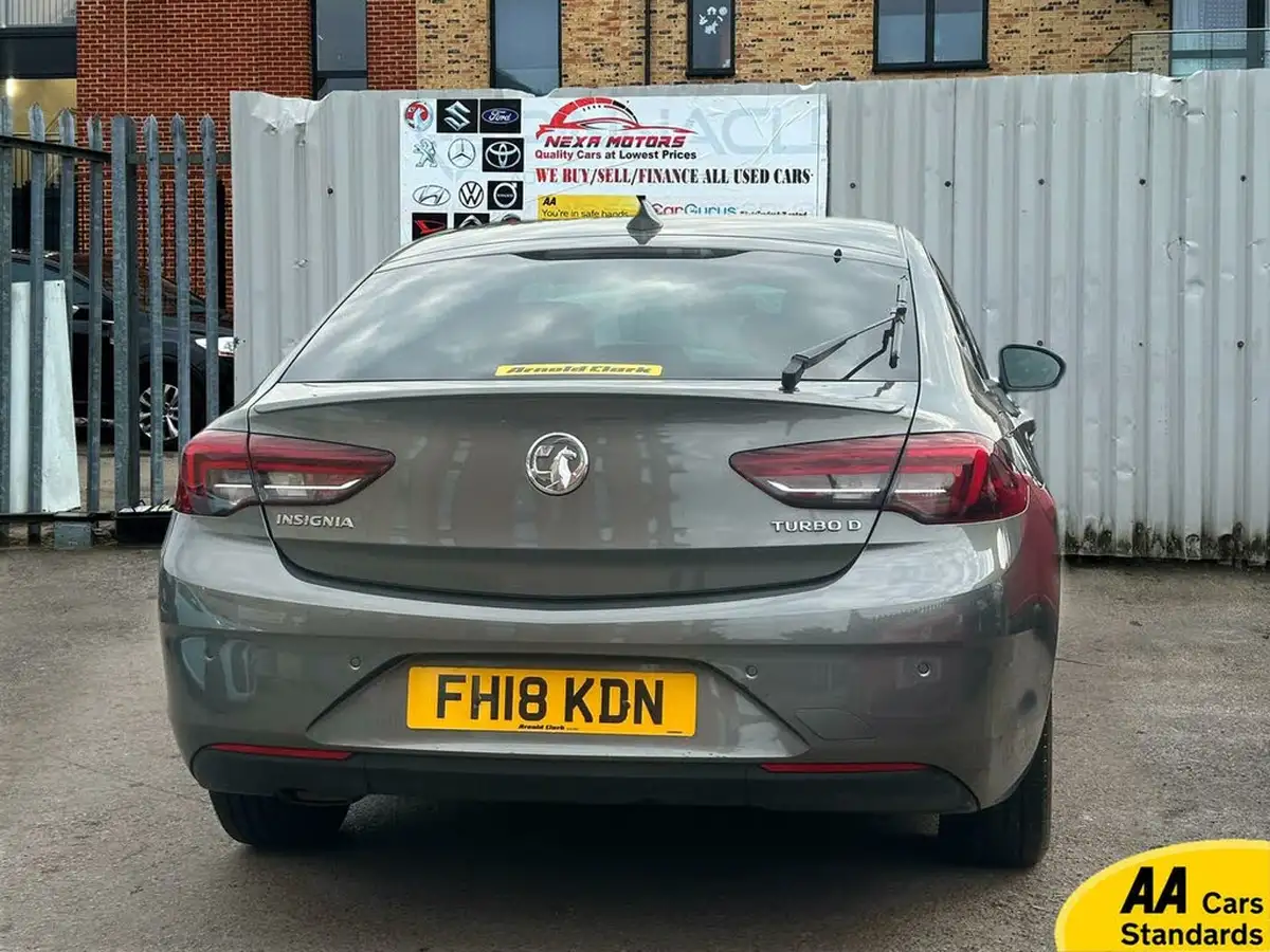 2018-vauxhall-insignia-grand-sport-16td-sri-nav-136ps-ecotec-big-2