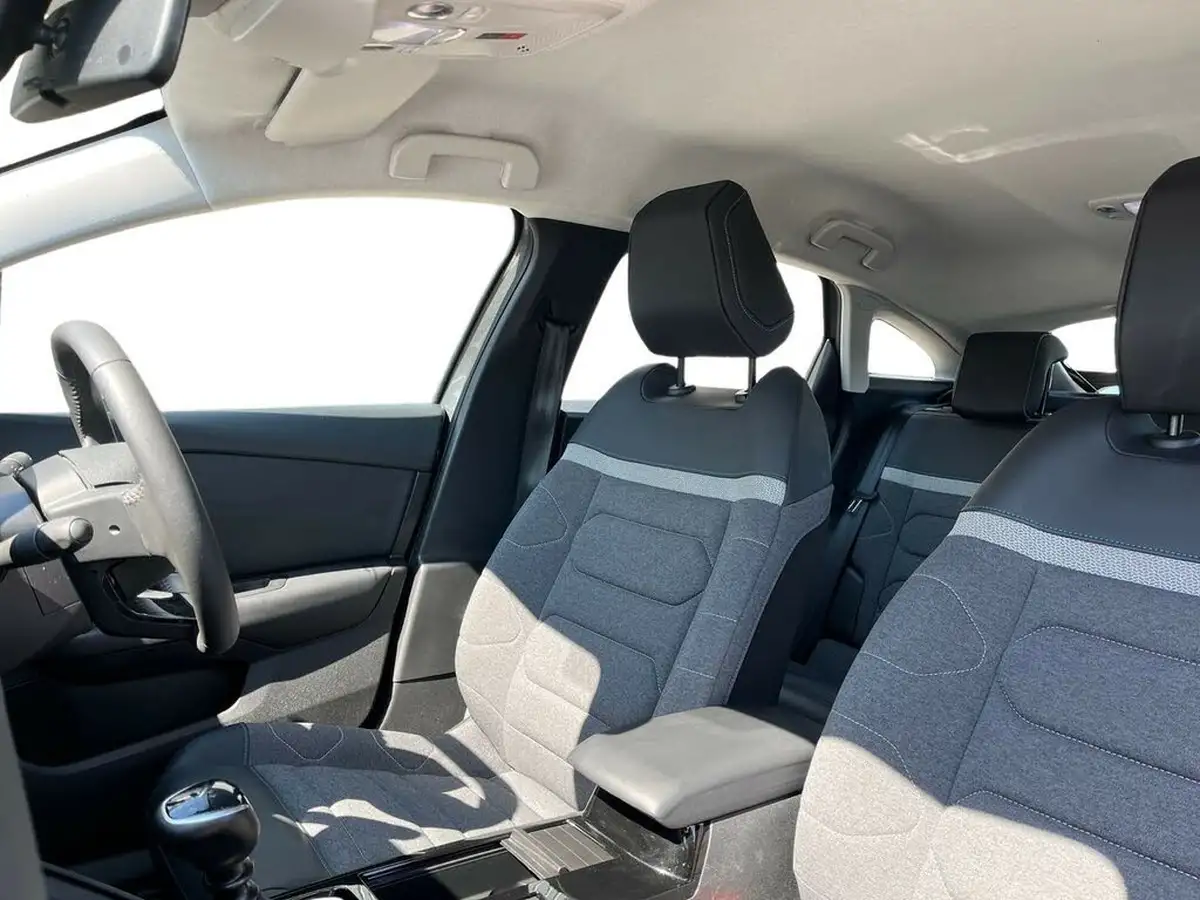 2022-citroen-c4-12-puretech-sense-plus-big-8