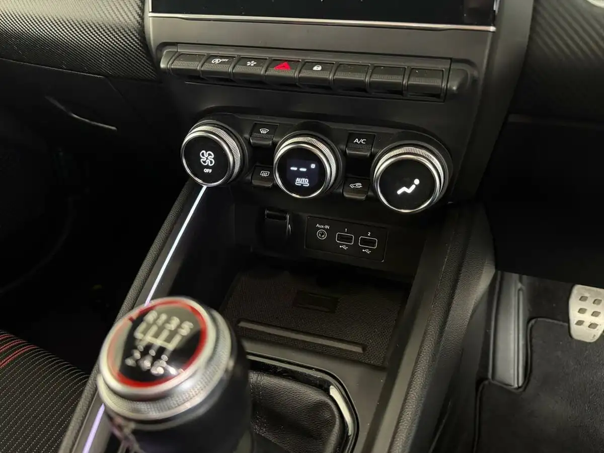 2022-renault-clio-10-tce-rs-line-rs-line-big-28