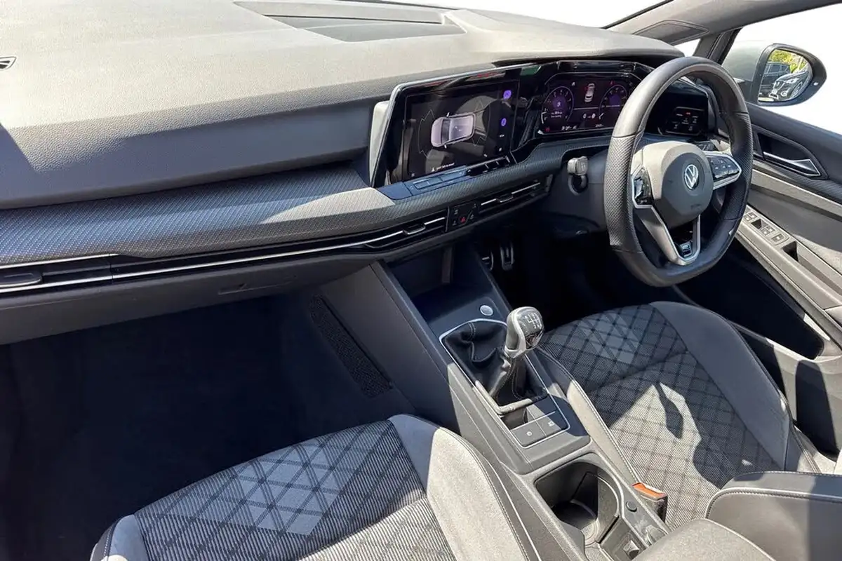 2020-volkswagen-golf-15-tsi-r-line-150ps-hatchback-5d-big-14