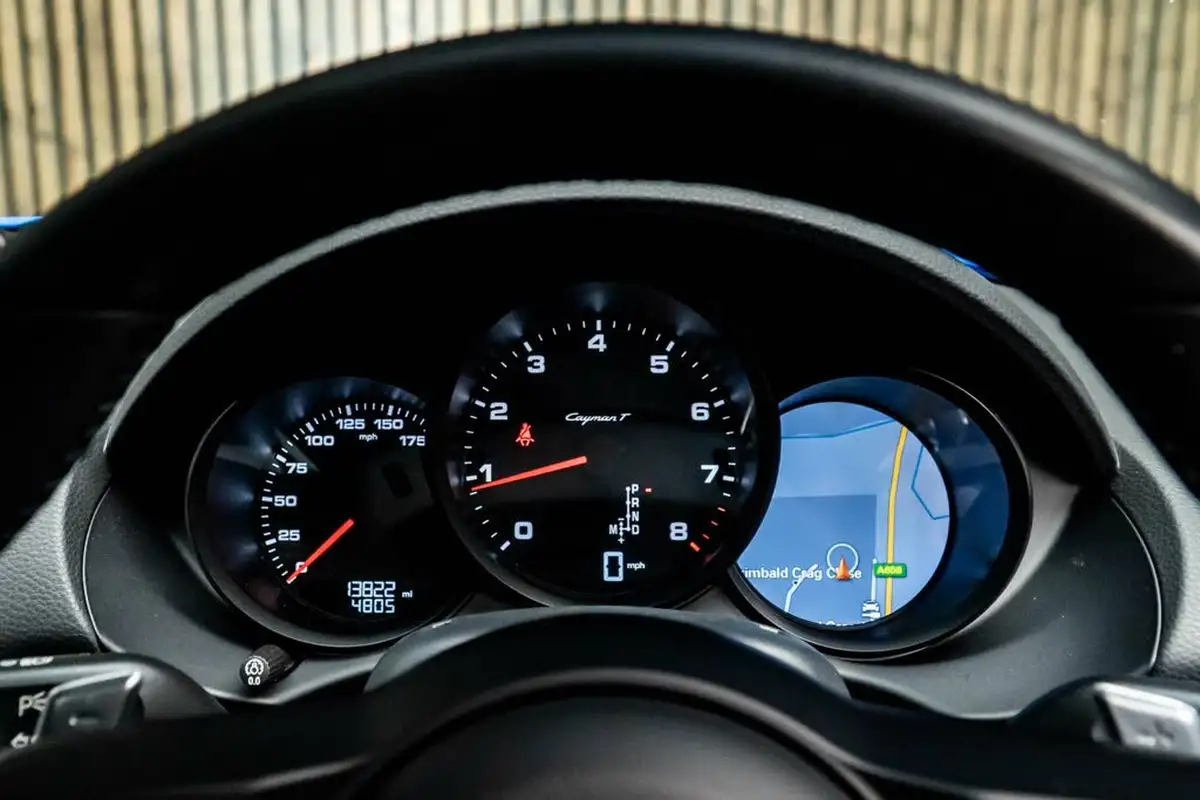 2022-porsche-cayman-718-20-cayman-t-pdk-big-34
