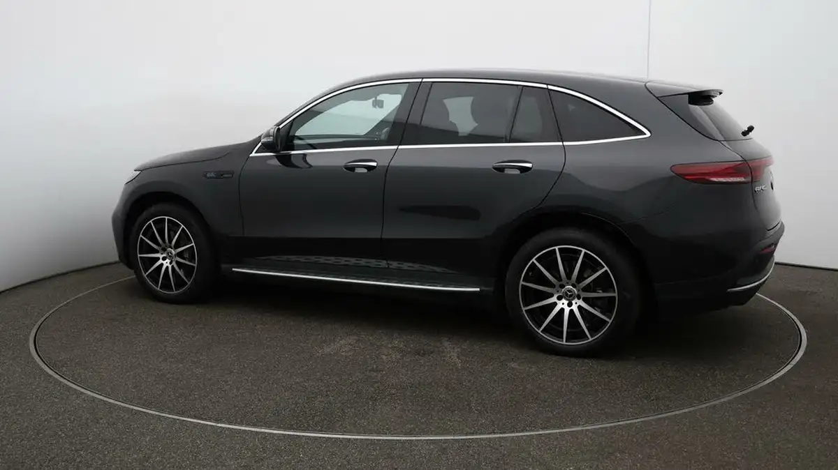 2022-mercedes-benz-eqc-e-eqc-400-amg-line-big-39