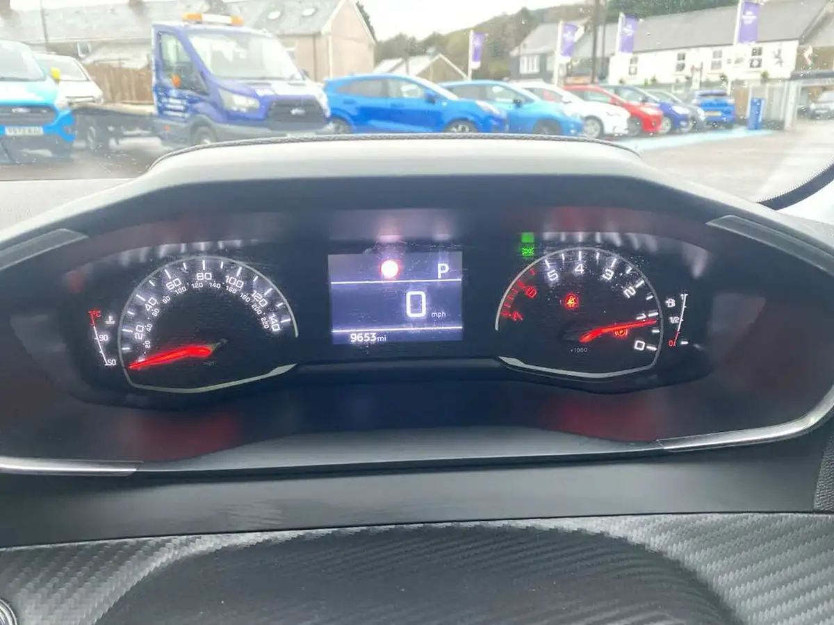 2023-peugeot-208-12-puretech-active-premium-100ps-eat8-big-30