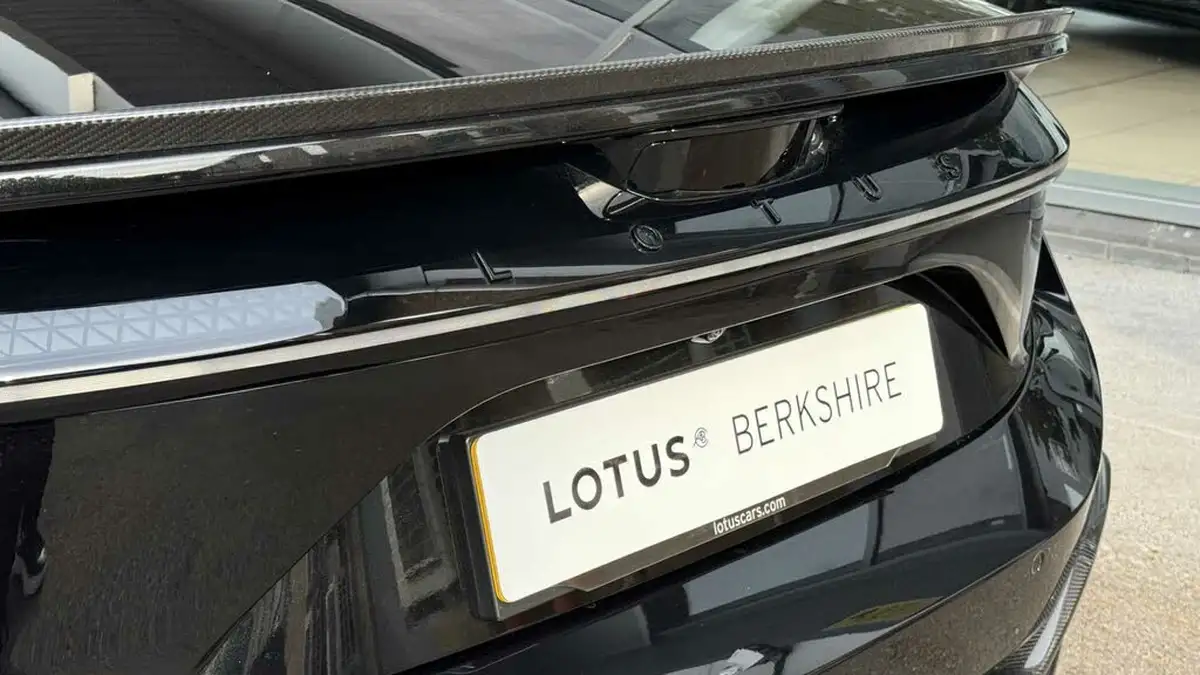 2024-lotus-emeya-e-r-big-16