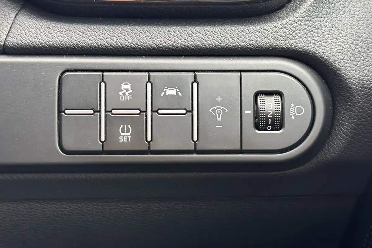 2022-kia-xceed-15-t-gdi-3-big-24