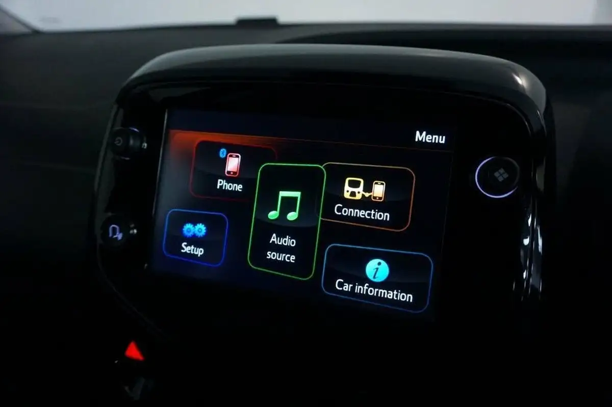 2019-citroen-c1-10-vti-flair-72ps-ss-5d-big-23