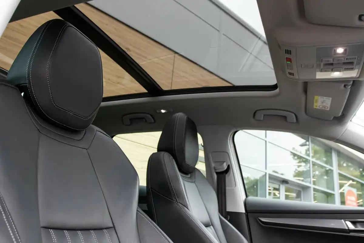 2019-skoda-karoq-20tdi-edition-150ps-4x4-big-31