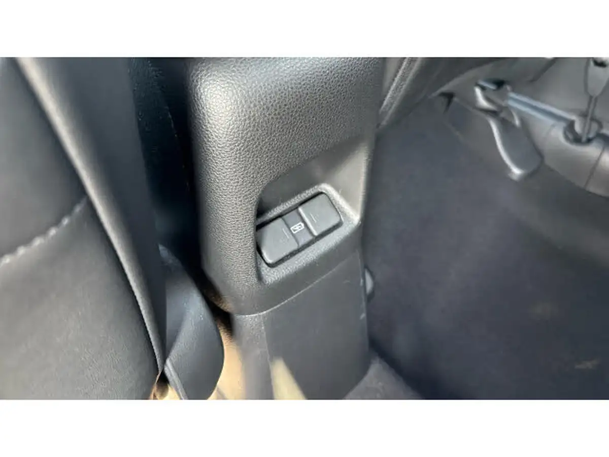 2021-honda-jazz-15-i-mmd-ex-107ps-big-17