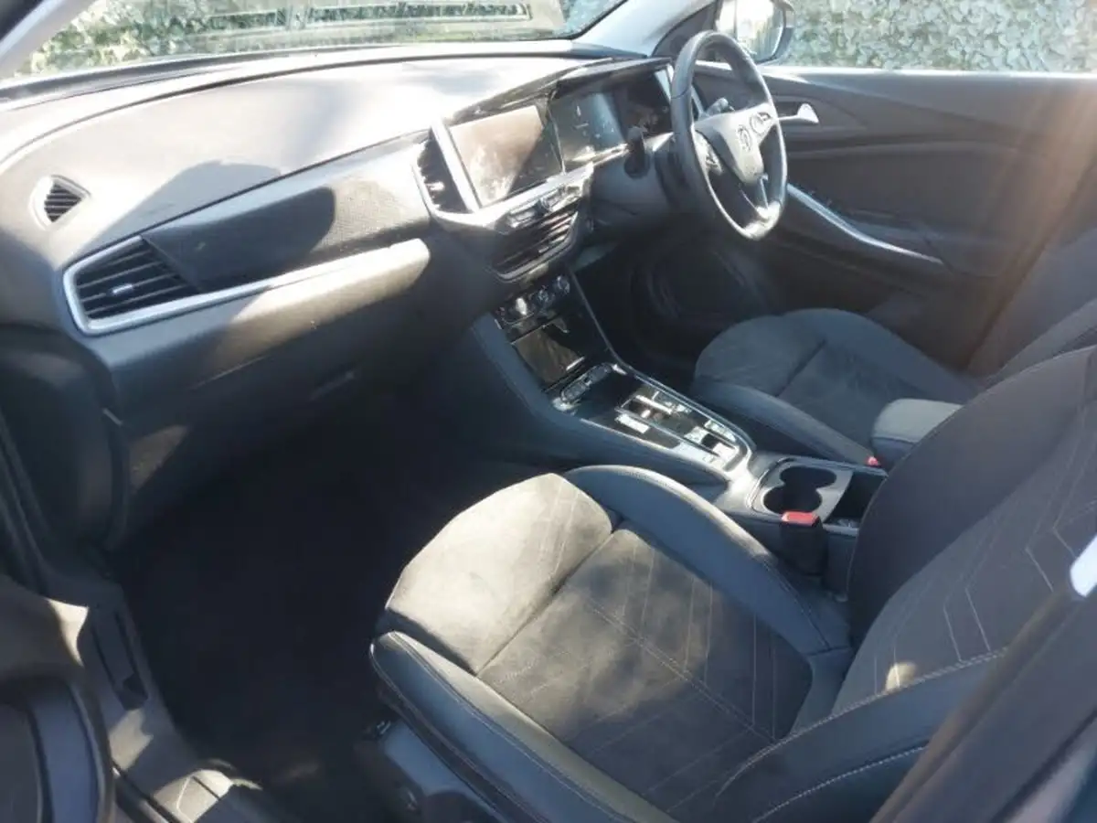 2023-vauxhall-grandland-12-ultimate-130ps-auto-big-4
