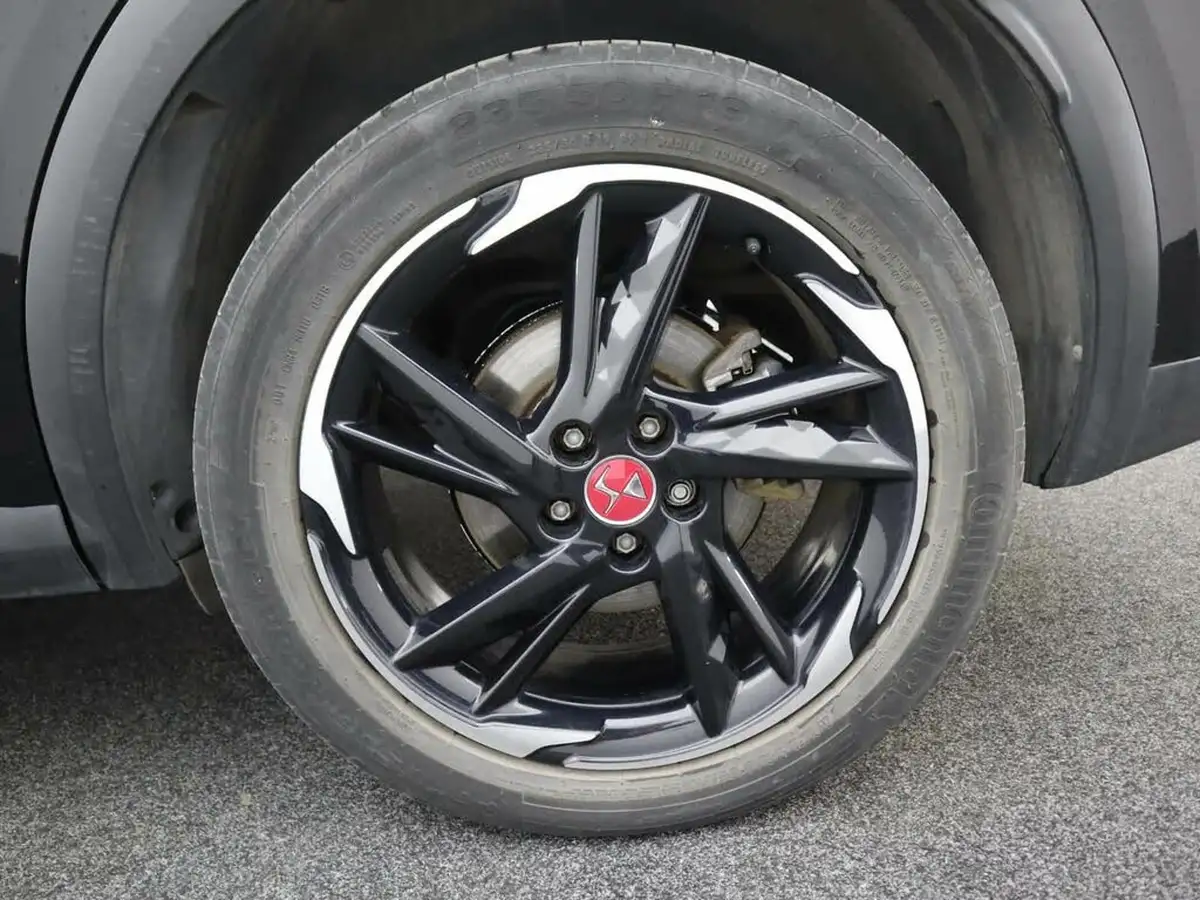 2018-ds-ds-7-crossback-16-puretech-performance-line-225ps-big-5