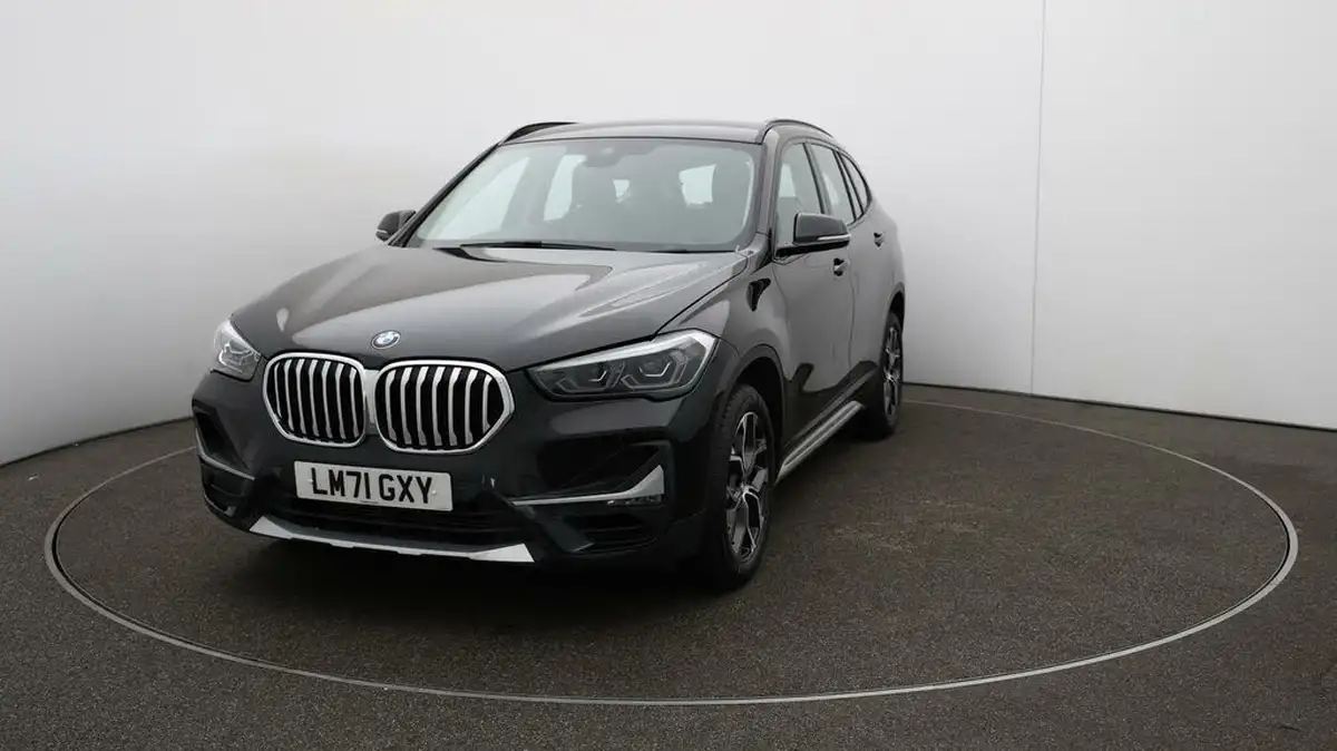 2021-bmw-x1-20-sdrive20i-xline-big-30