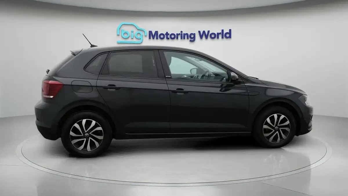 2021-volkswagen-polo-10-tsi-active-dsg-big-8