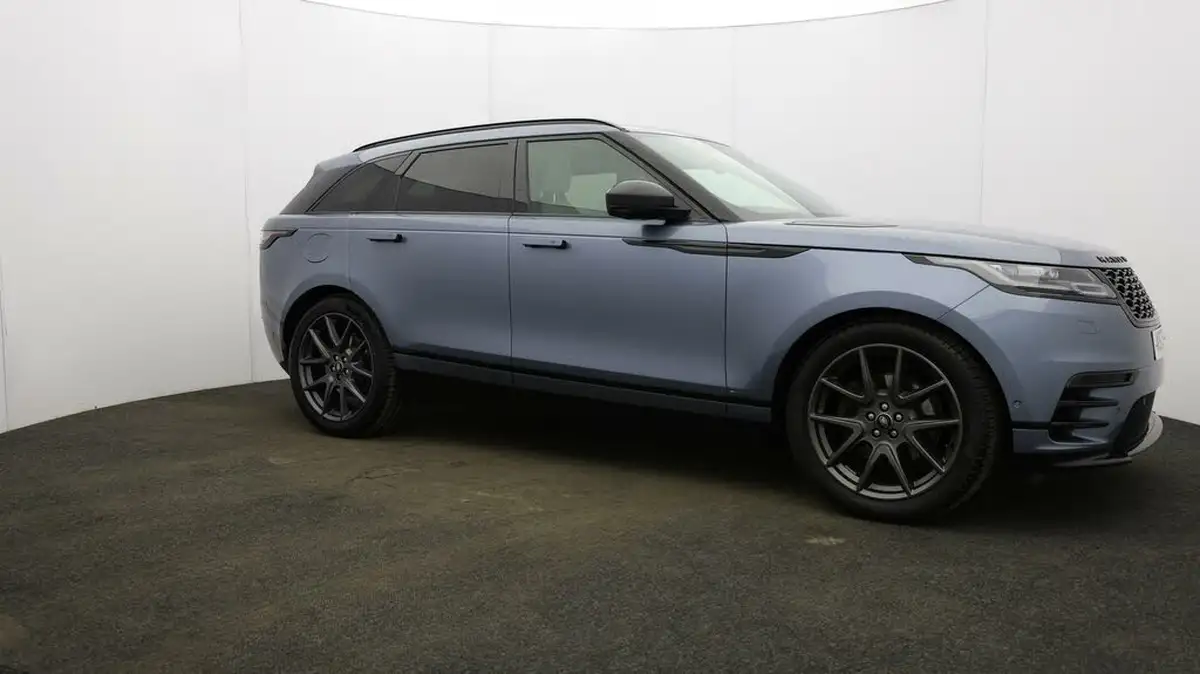 2022-land-rover-range-rover-velar-20-d200-r-dynamic-hse-big-47