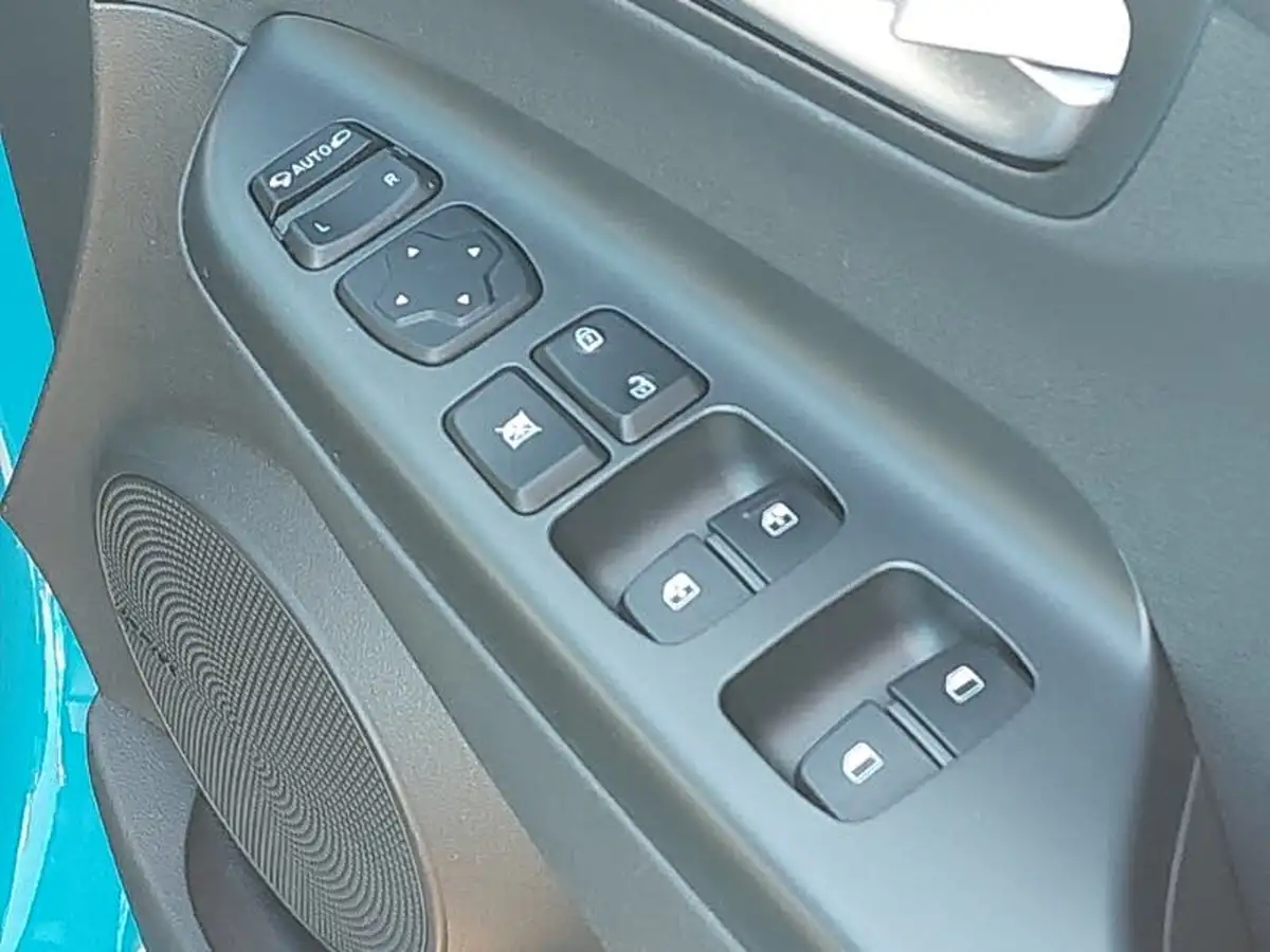 2021-hyundai-kona-e-premium-204ps-64kwh-7kw-obc-big-12