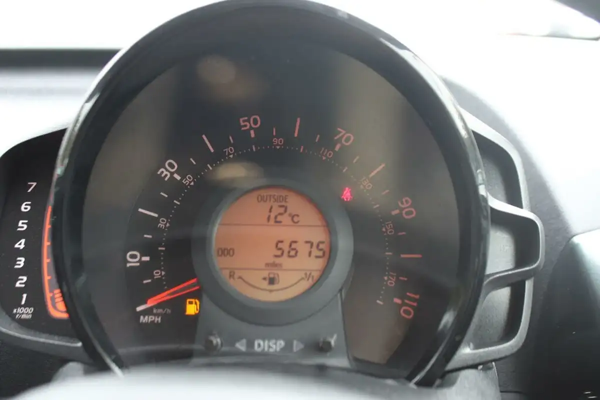 2018-toyota-aygo-10-vvt-i-x-press-71bhp-big-19