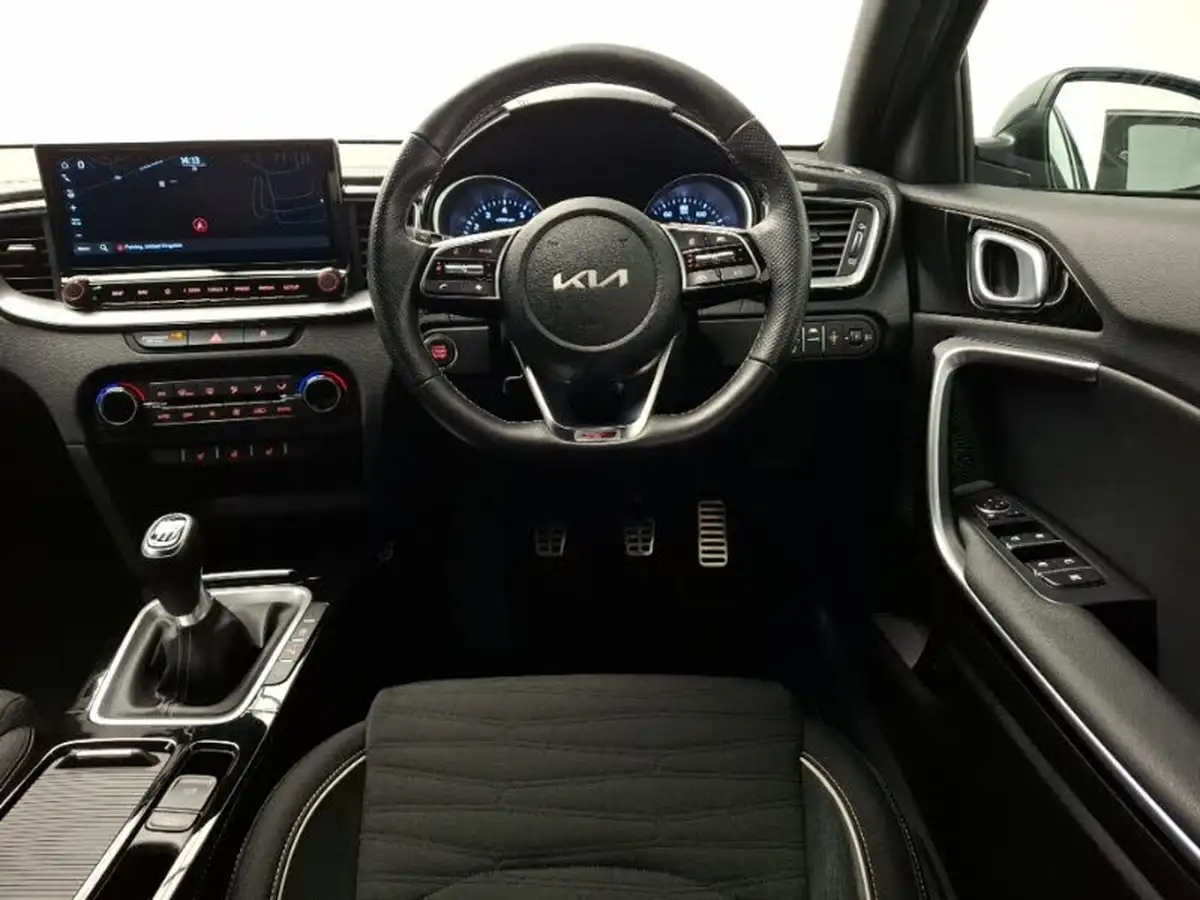 2022-kia-pro-ceed-15-t-gdi-gt-line-big-6