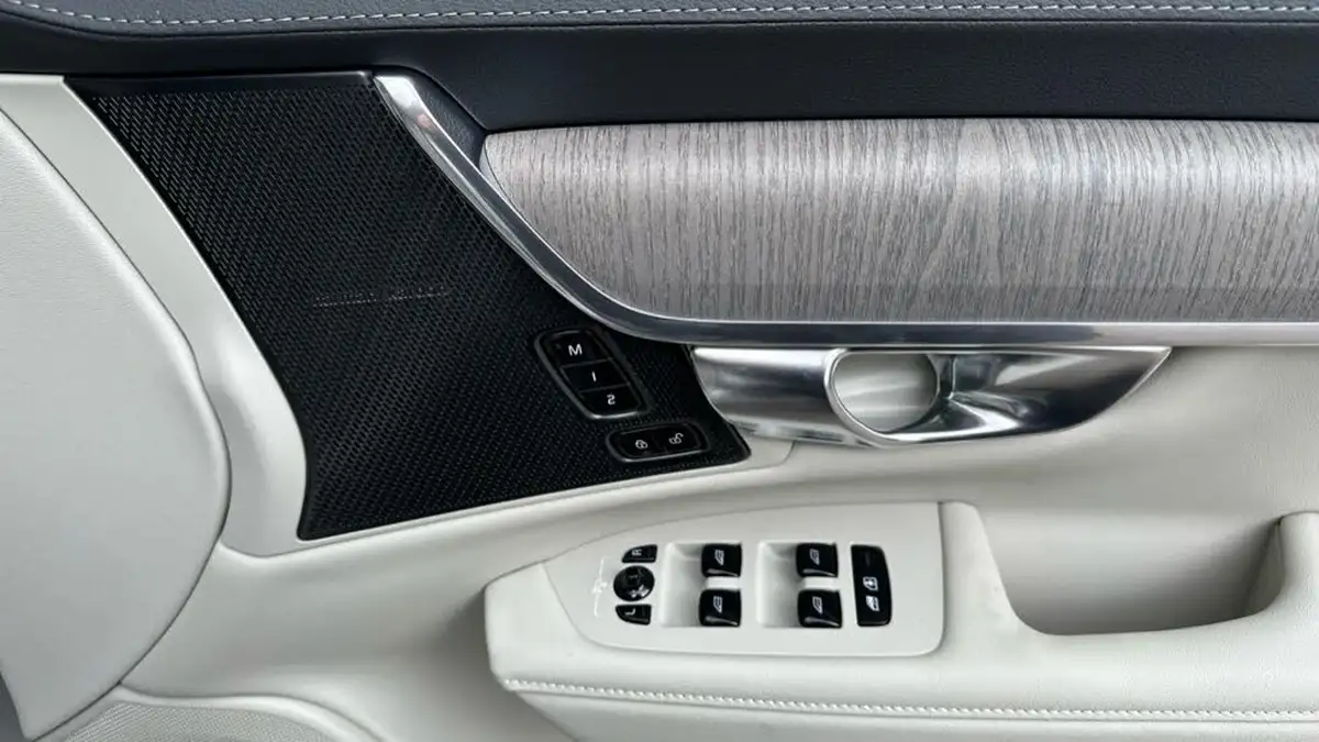 2025-volvo-v90-20-t6-plus-345bhp-dark-big-14