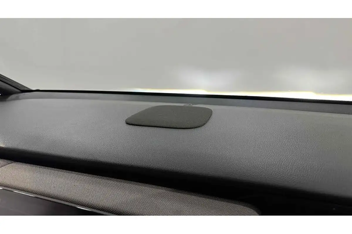 2021-honda-jazz-15-i-mmd-crosstar-ex-109ps-two-tone-big-38