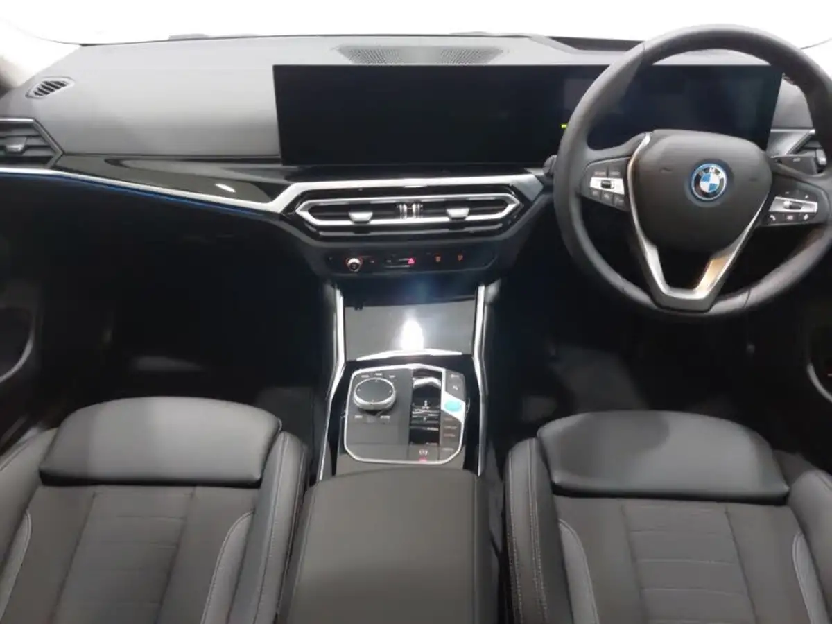 2024-bmw-i4-e-edrive35-sport-big-2