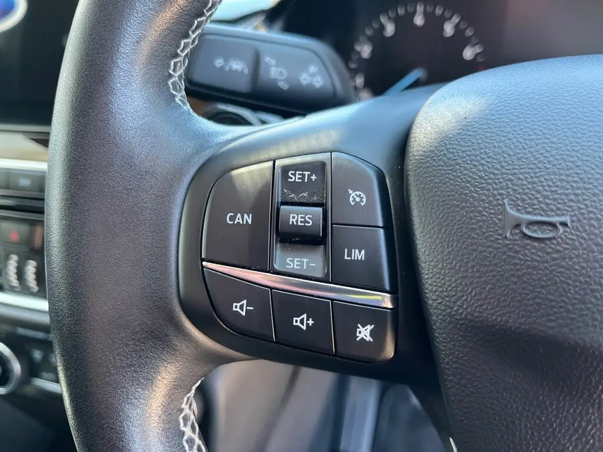 2018-ford-fiesta-10t-titanium-100ps-5d-big-23