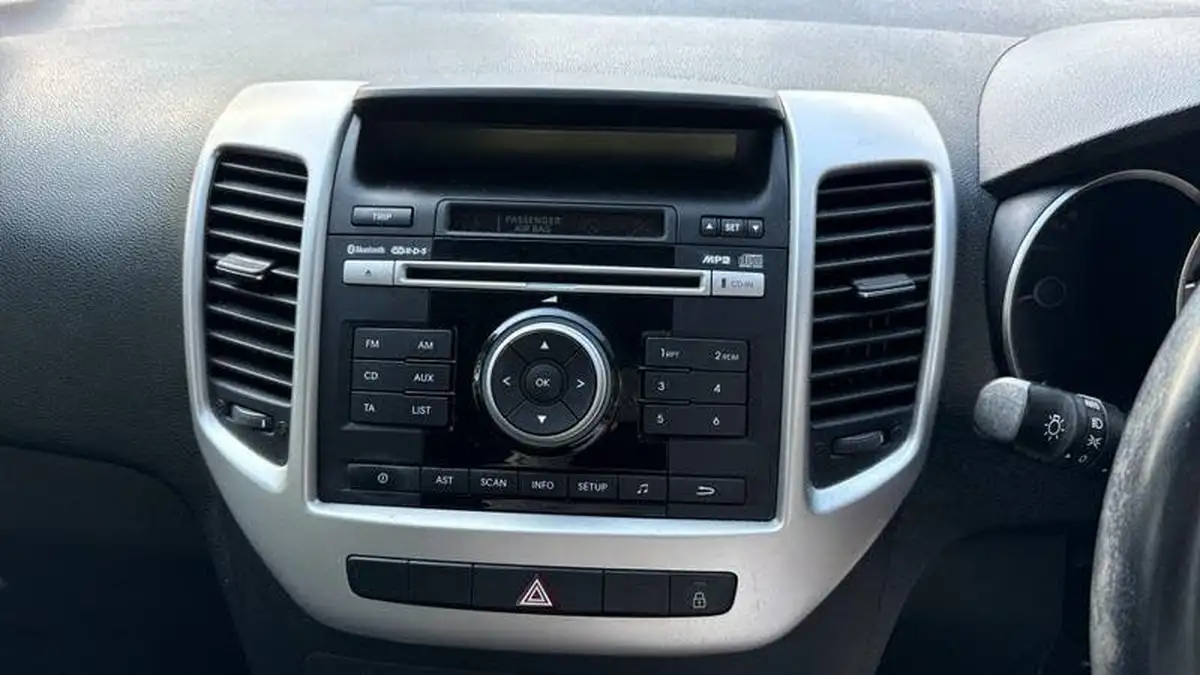 2017-kia-venga-14-sr7-big-34