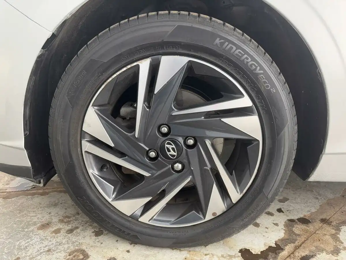 2022-hyundai-i20-10-t-gdi-se-connect-eclutch-imt-big-29