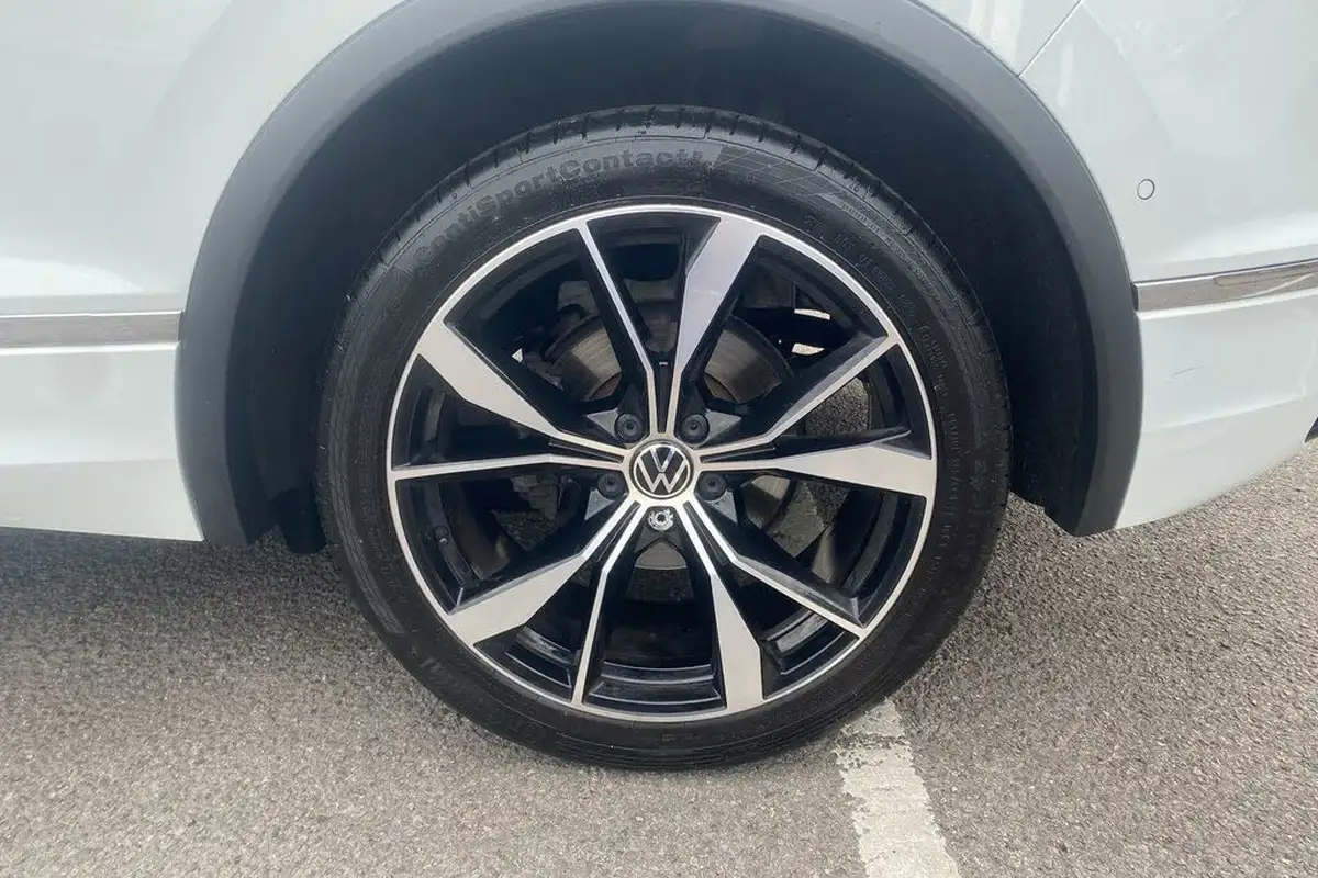 2023-volkswagen-tiguan-20tdi-r-line-edition-big-4