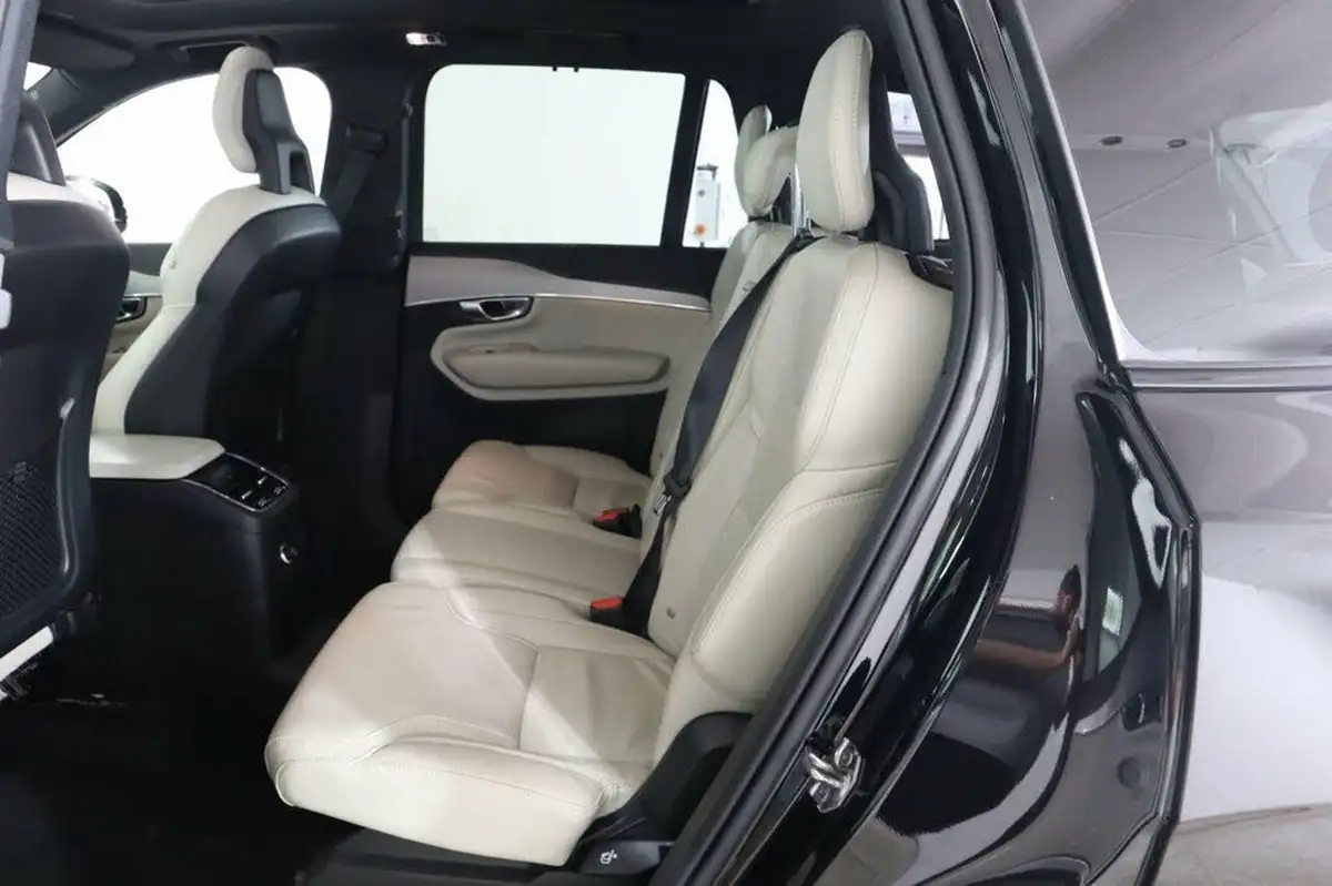 2019-volvo-xc90-20-t8-r-design-pro-390bhp-big-17