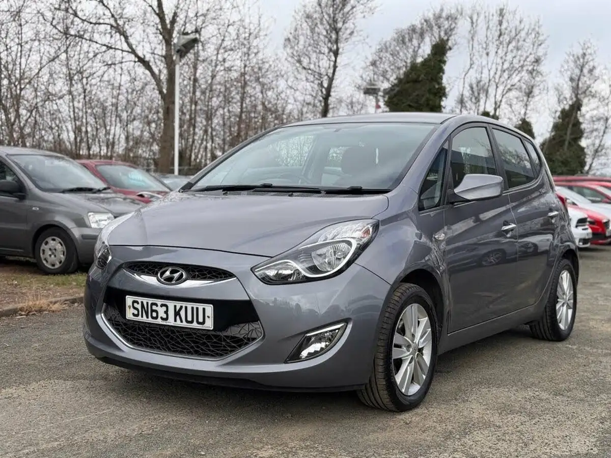 2013-hyundai-ix20-16-active-123bhp-big-2