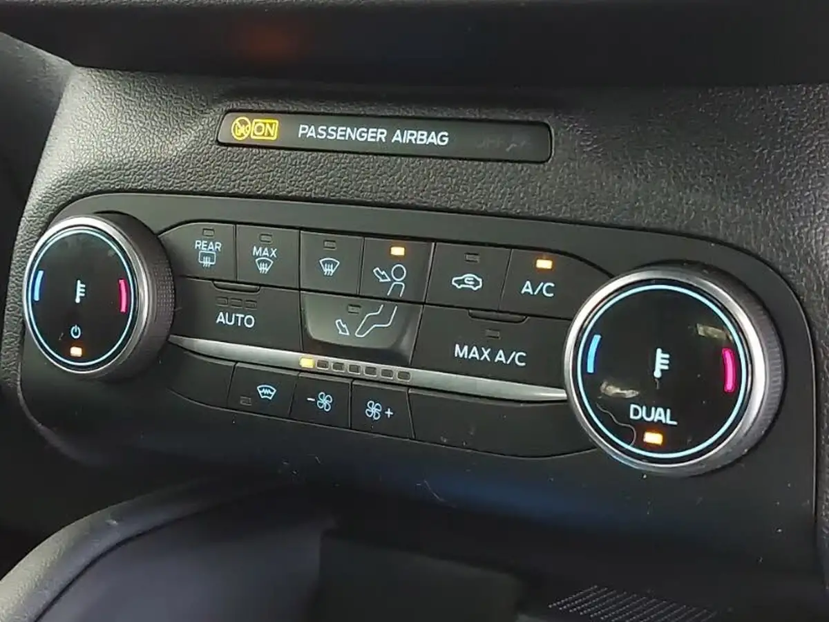 2023-ford-kuga-15t-st-line-edition-big-17