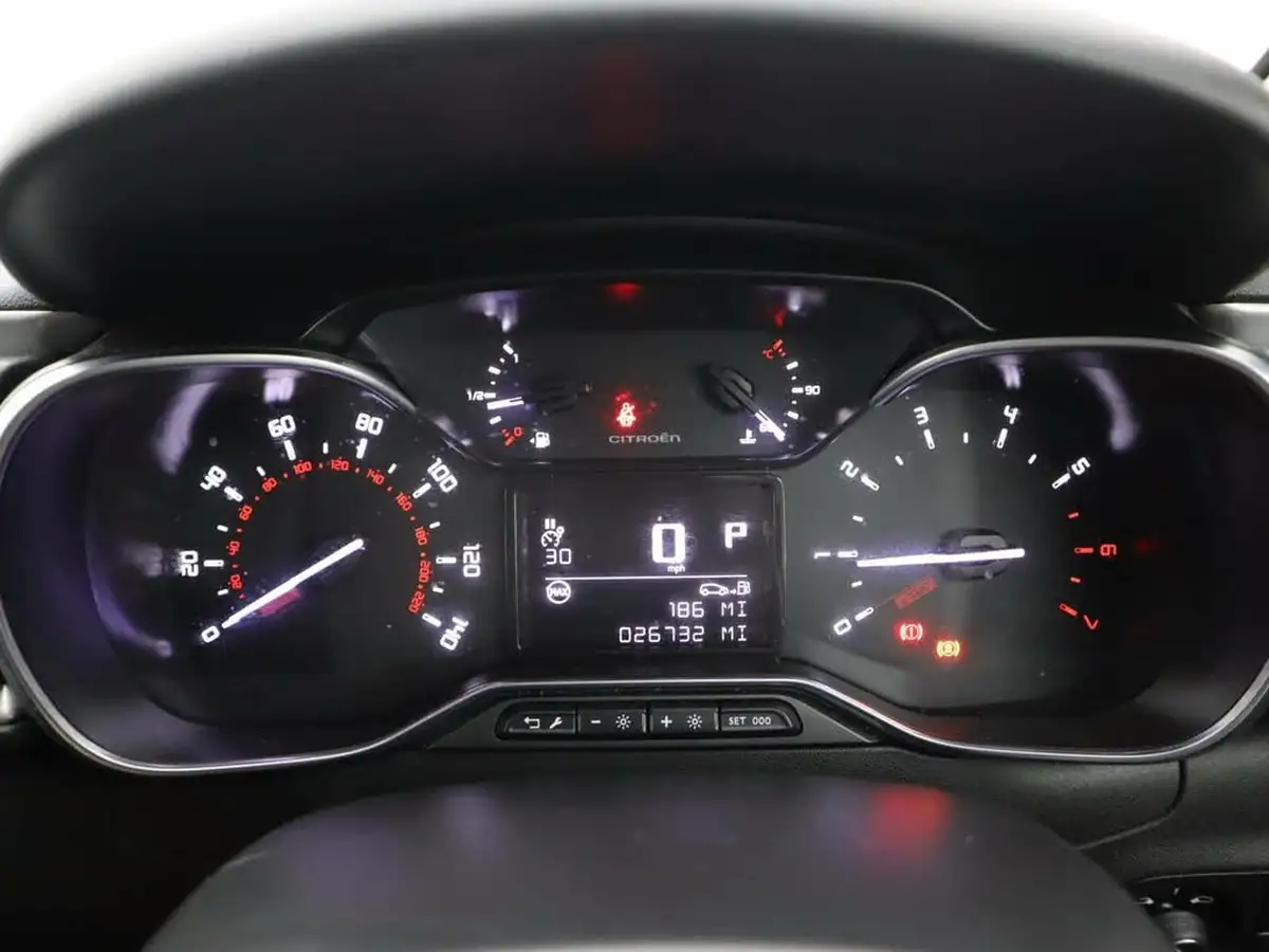 2021-citroen-c3-12-puretech-shine-plus-110ps-eat6-big-16