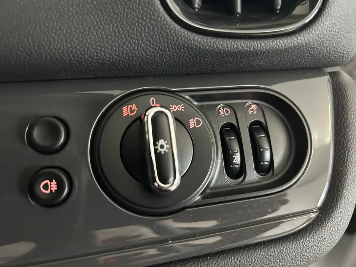 2019-mini-countryman-15-cooper-classic-big-29