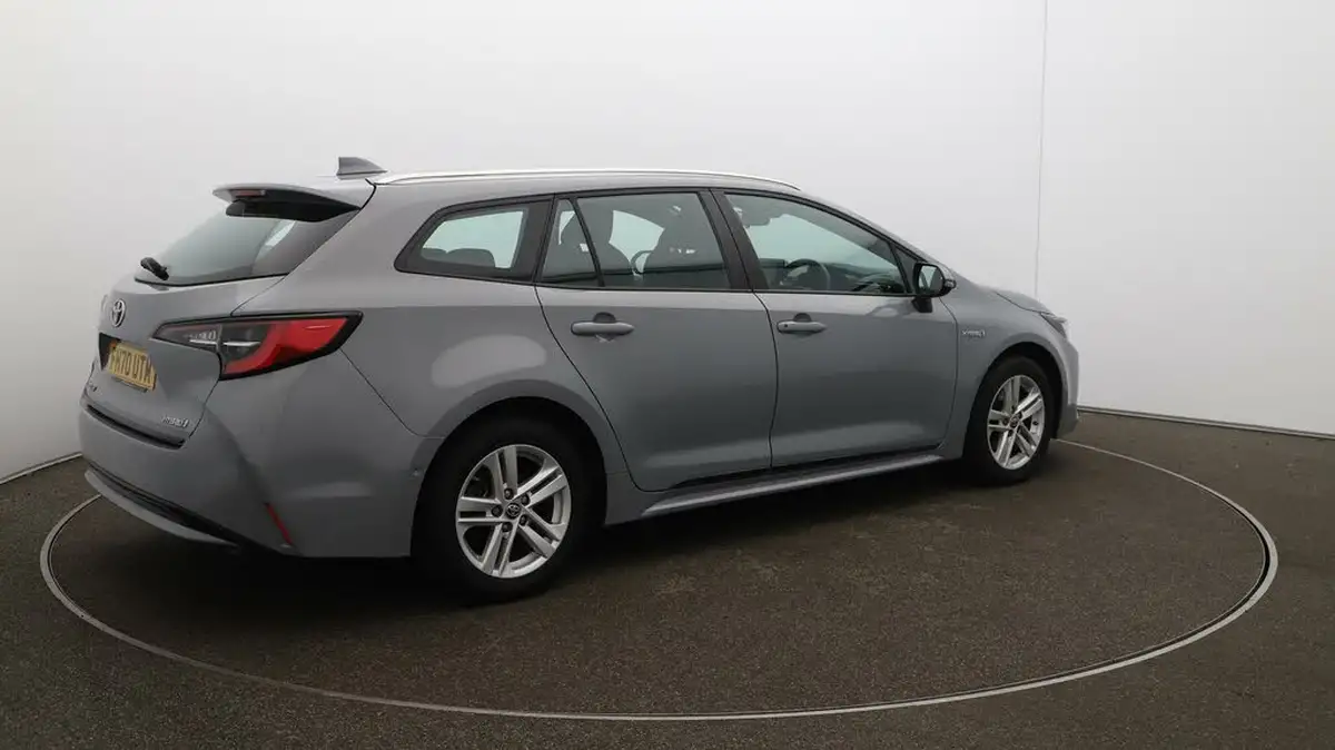 2021-toyota-corolla-18-vvt-i-icon-tech-spare-wheel-touring-sports-5d-big-52