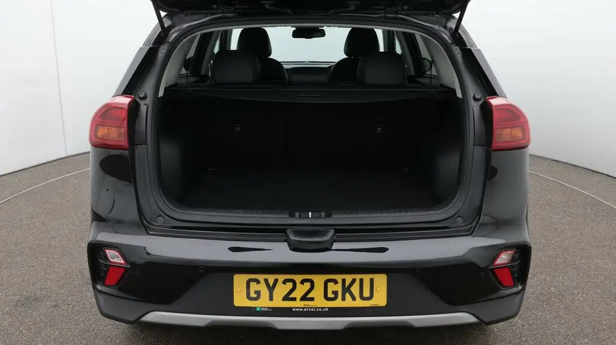 2022-kia-niro-16-gdi-3-156kwh-big-16