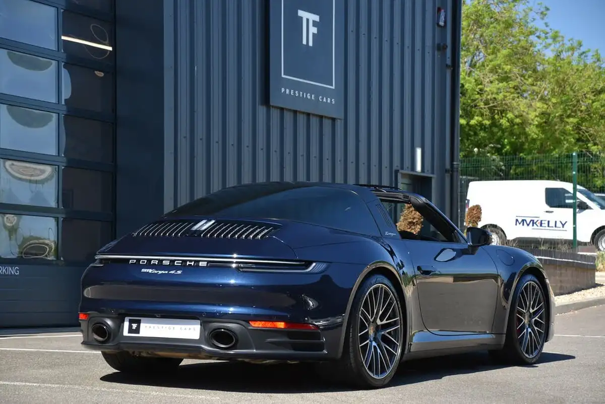 2021-porsche-911-30-targa-4s-big-21