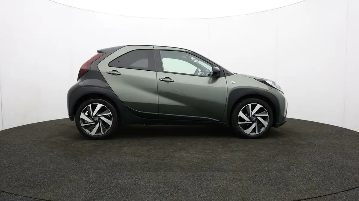 2023-toyota-aygo-x-10-vvt-i-edge-big-32