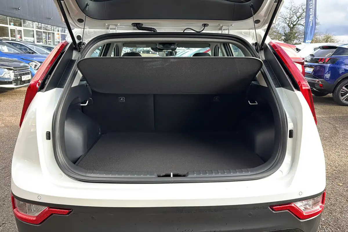 2024-kia-niro-ev-e-2-big-18