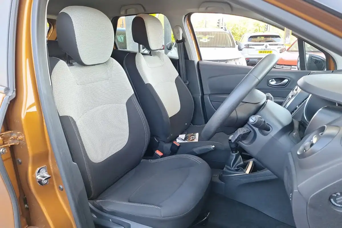 2018-renault-captur-15dci-iconic-big-29