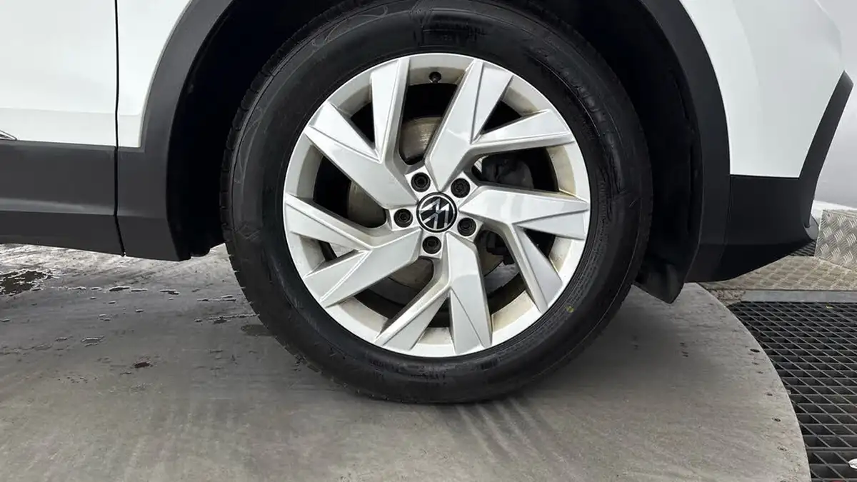 2021-volkswagen-tiguan-15-tsi-life-150ps-dsg-big-22