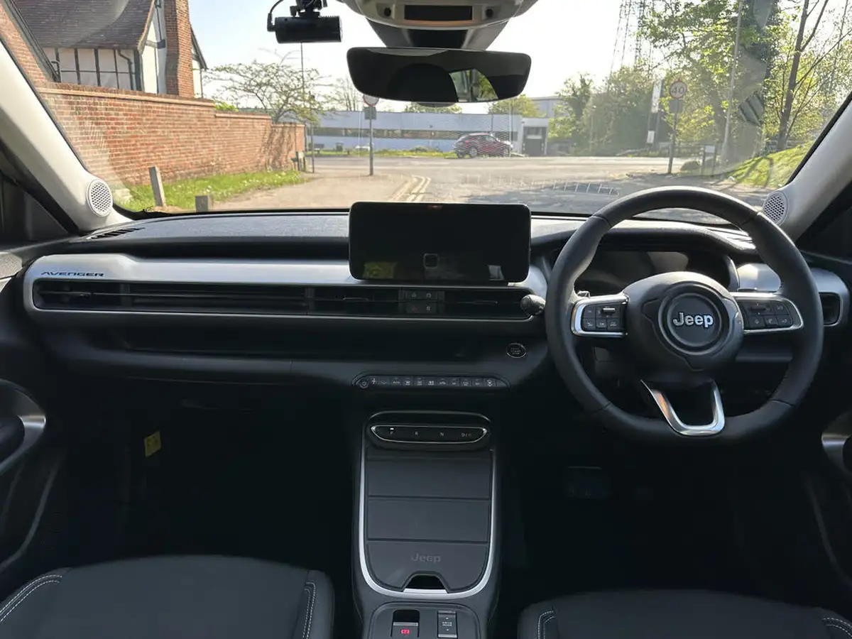 2025-jeep-avenger-12-gse-summit-e-hybrid-48v-auto-big-17