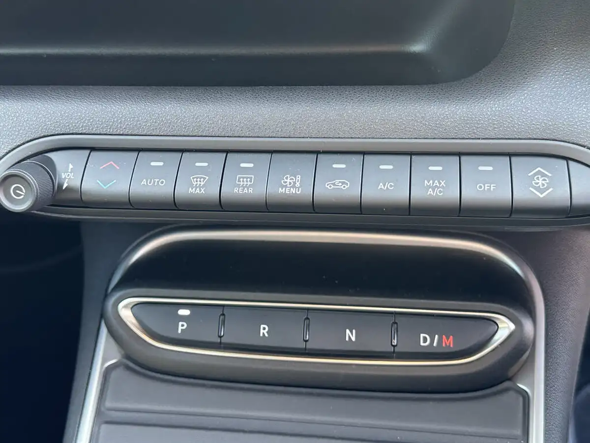 2025-jeep-avenger-12-gse-summit-e-hybrid-48v-auto-big-21