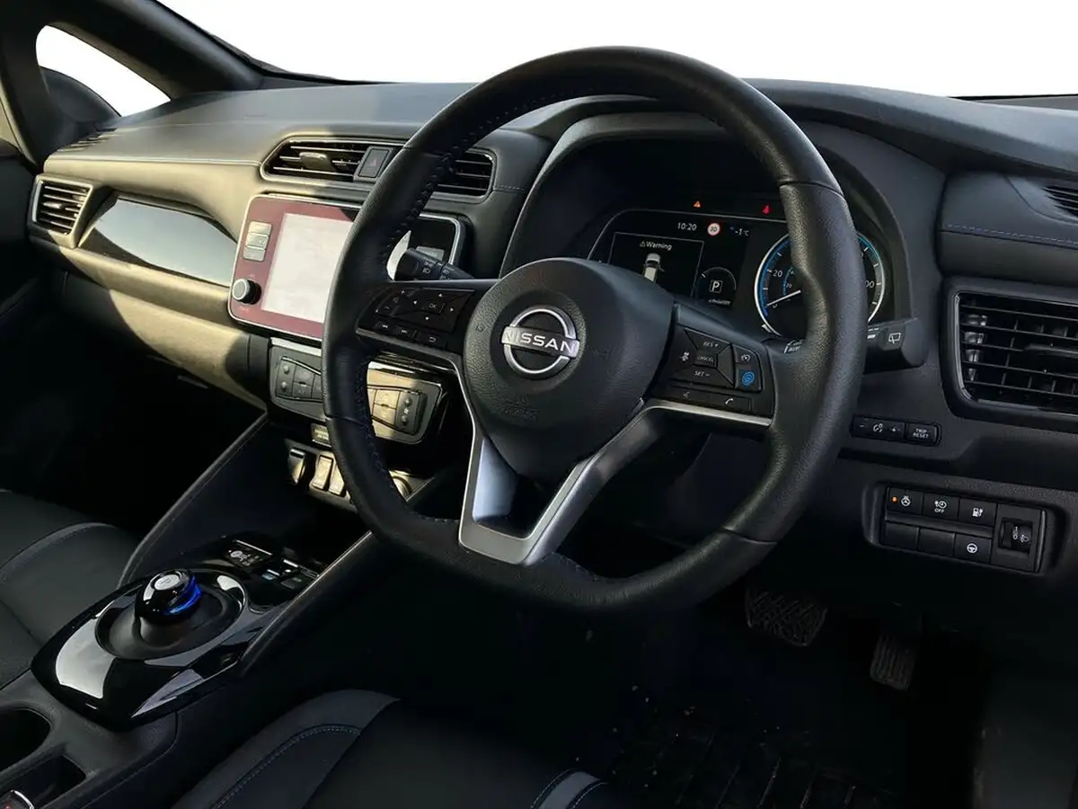 2024-nissan-leaf-e-tekna-39kwh-big-8