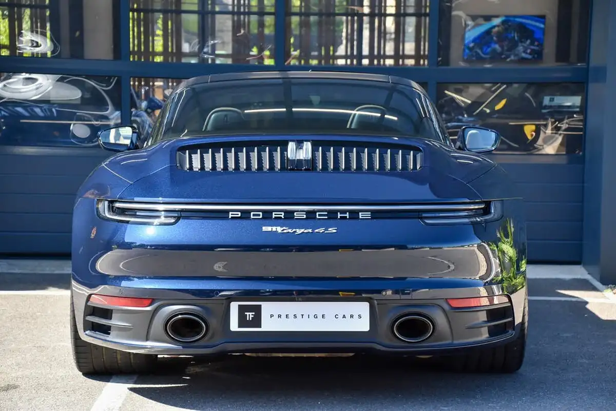 2021-porsche-911-30-targa-4s-big-45
