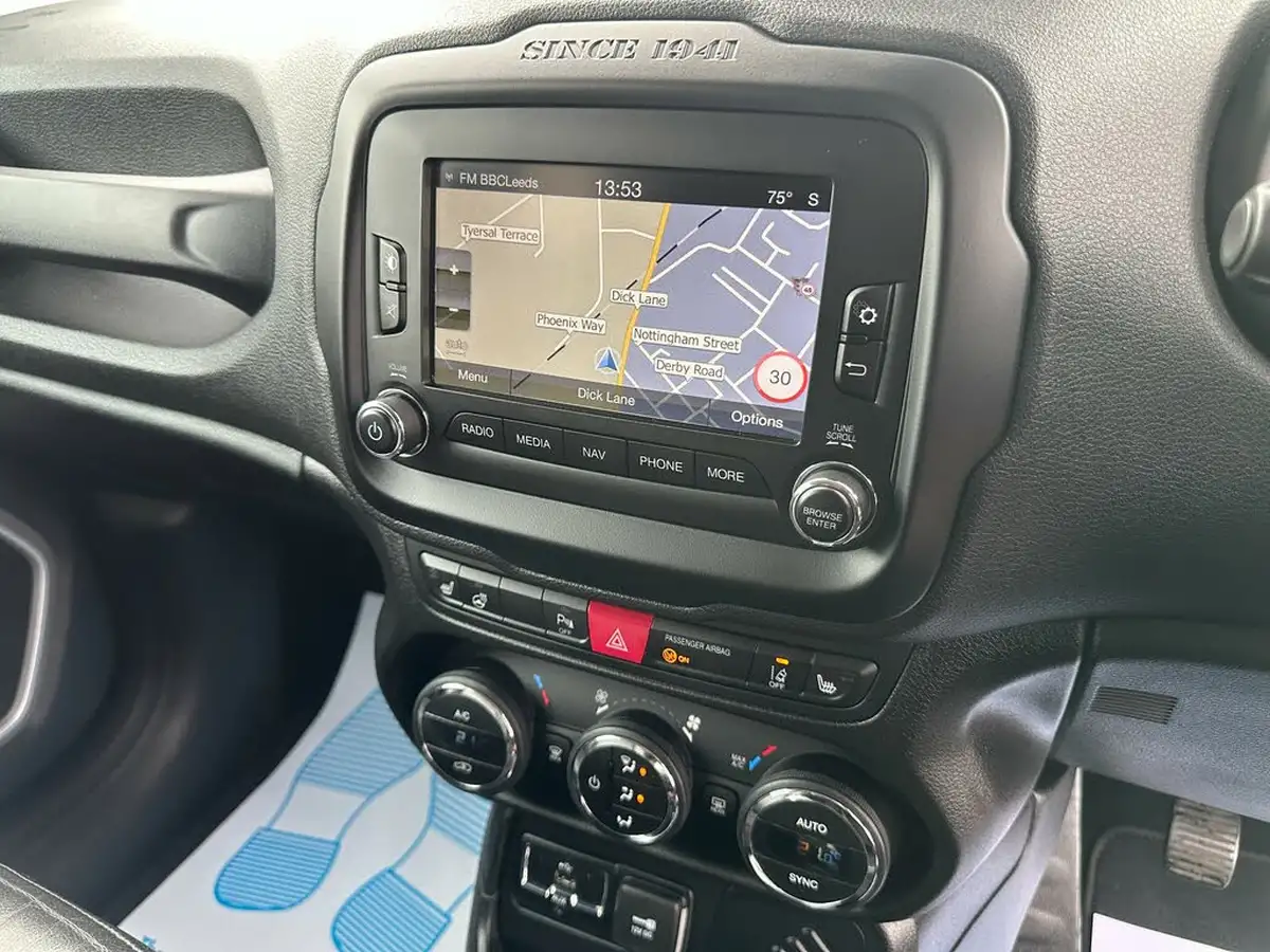 2015-jeep-renegade-16td-limited-big-38