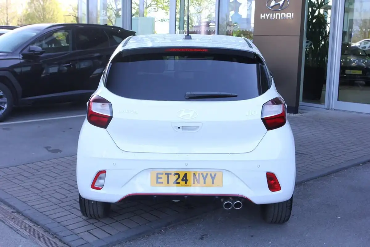 2024-hyundai-i10-10-t-gdi-n-line-90ps-two-tone-roof-big-3