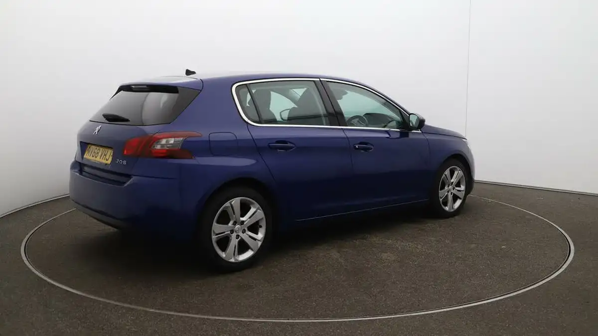 2018-peugeot-308-15-bluehdi-allure-15-bluehdi-big-54