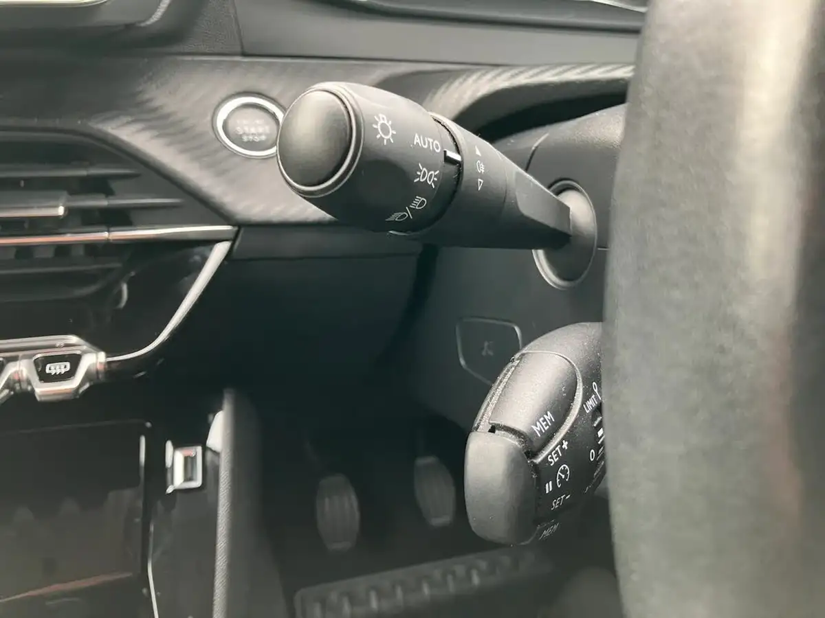 2021-peugeot-2008-suv-15-bluehdi-allure-big-15