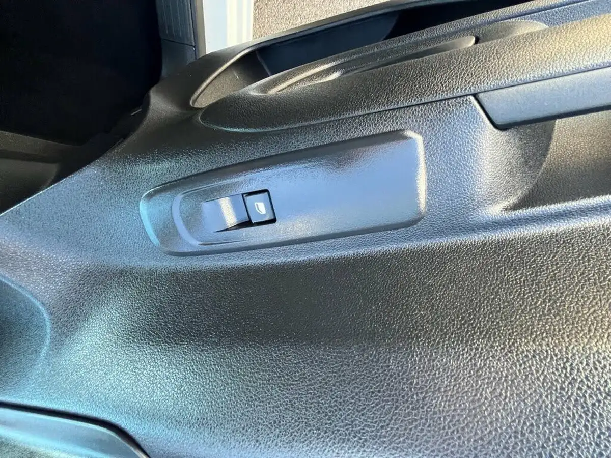 2022-toyota-proace-city-15d-active-big-39