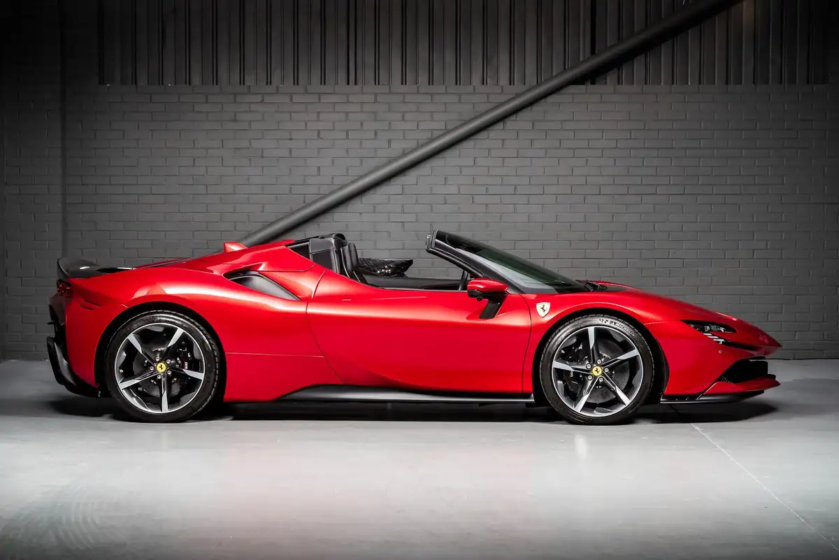 2023-ferrari-sf90-40t-v8-f1-dct-ss-4wd-big-3